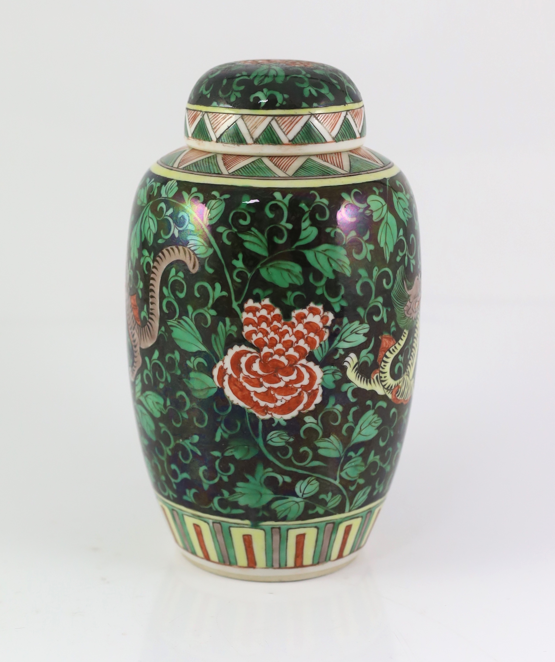 A small Chinese famille noire ‘dragon’ jar and cover, late 19th century, 21.5cm